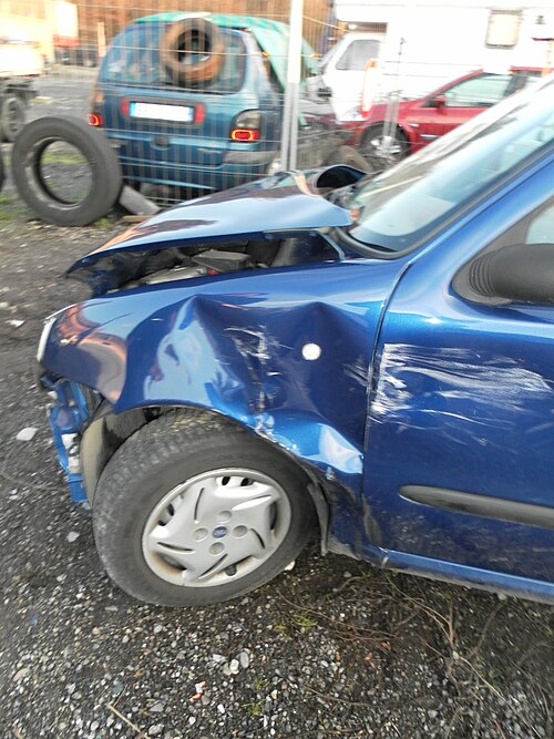 czy warto kupić auto po lekkim wypadku