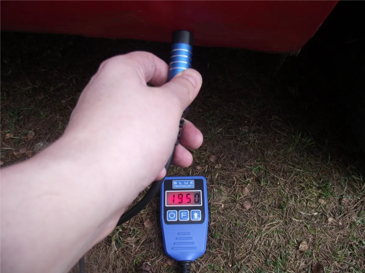 czy szpachla z opiłkami metalu działa